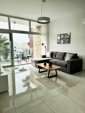 Seaside Bliss 1-Bed Apt